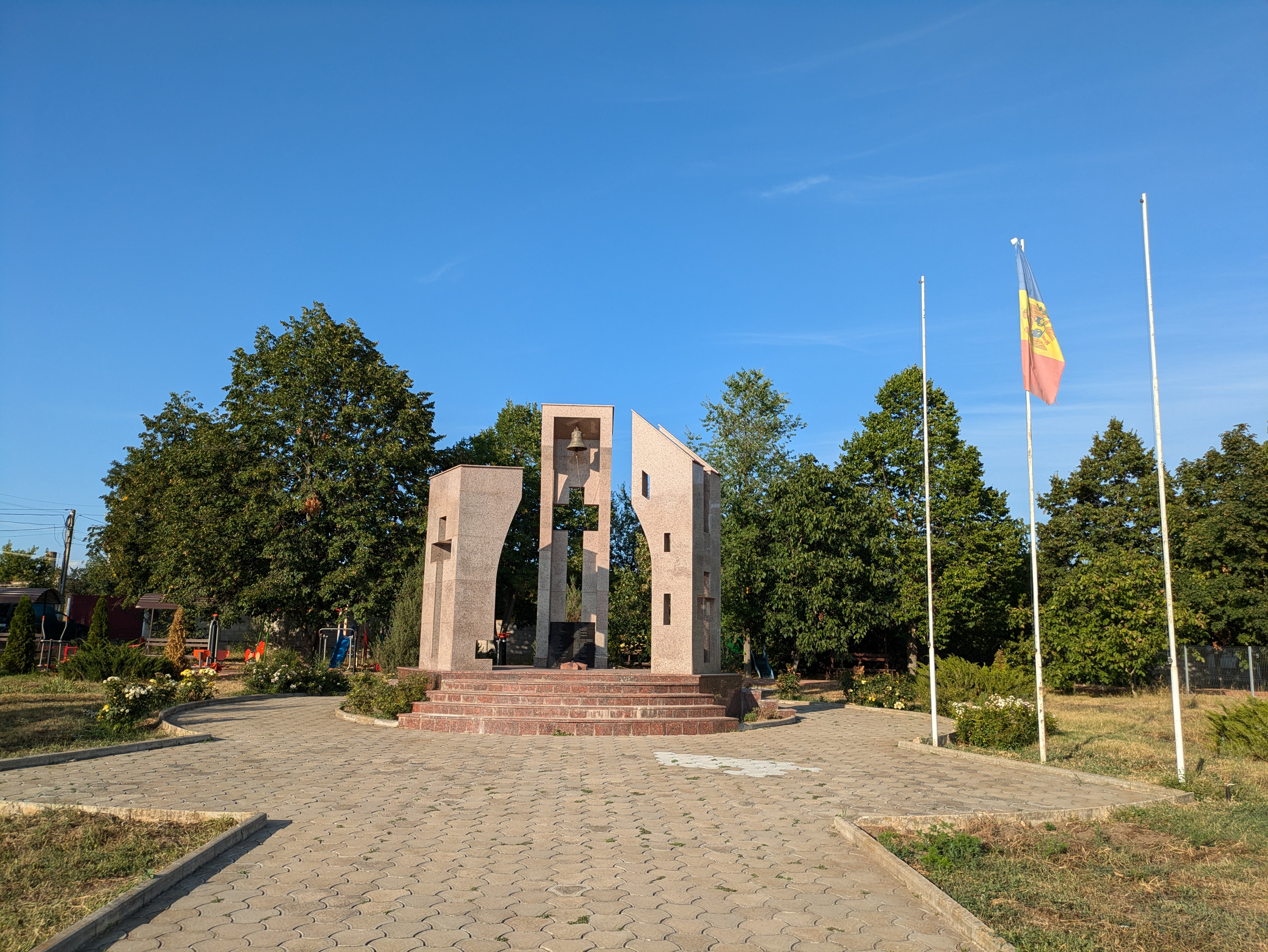 MD, Raionul Dubăsari, Satul Cocieri, Monument eroilor 