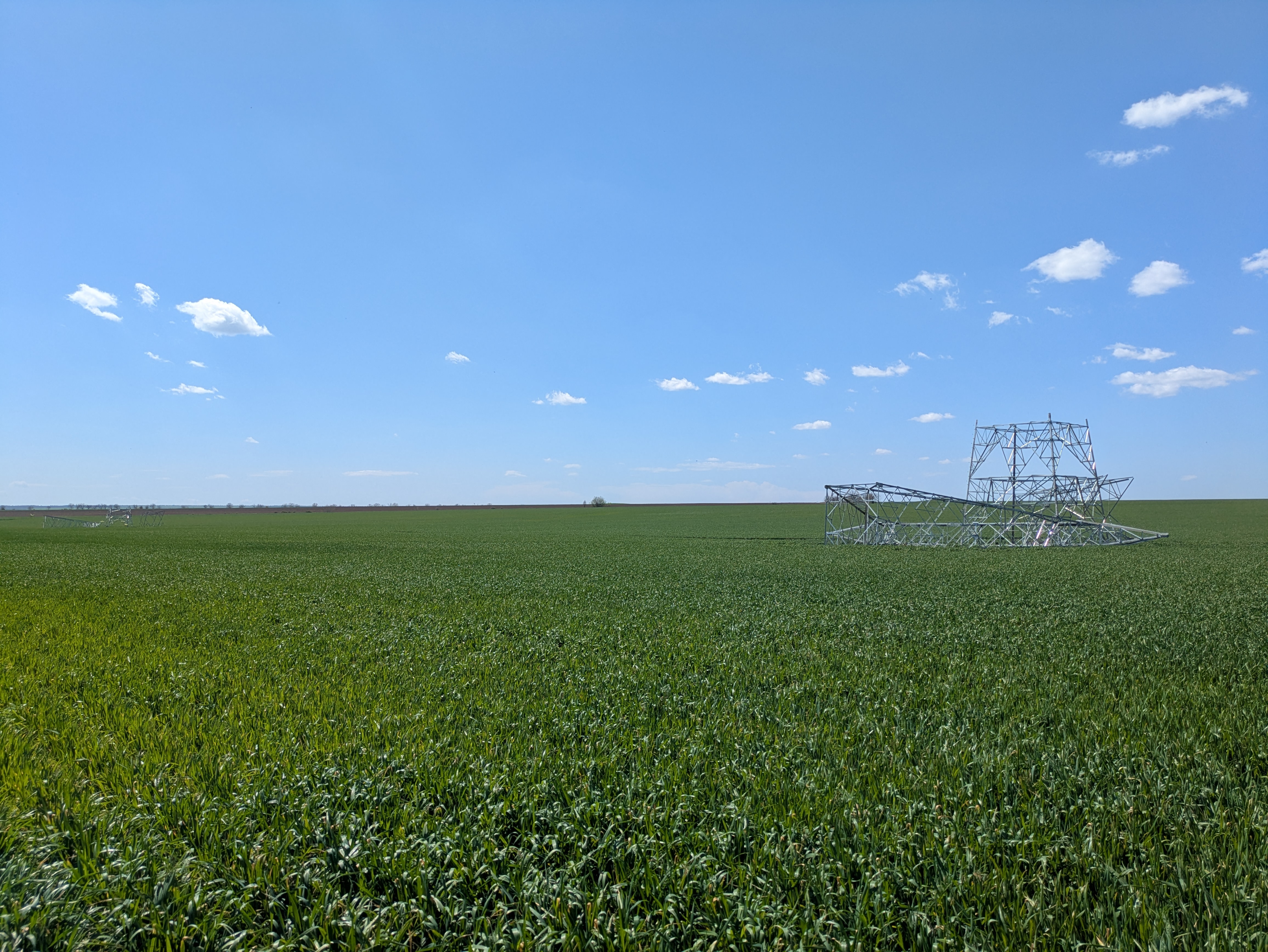 MD, Municipiul Comrat, Satul Congaz, Piloni electrici in constructie, Linia electrica Vulcanesti - Chisinau