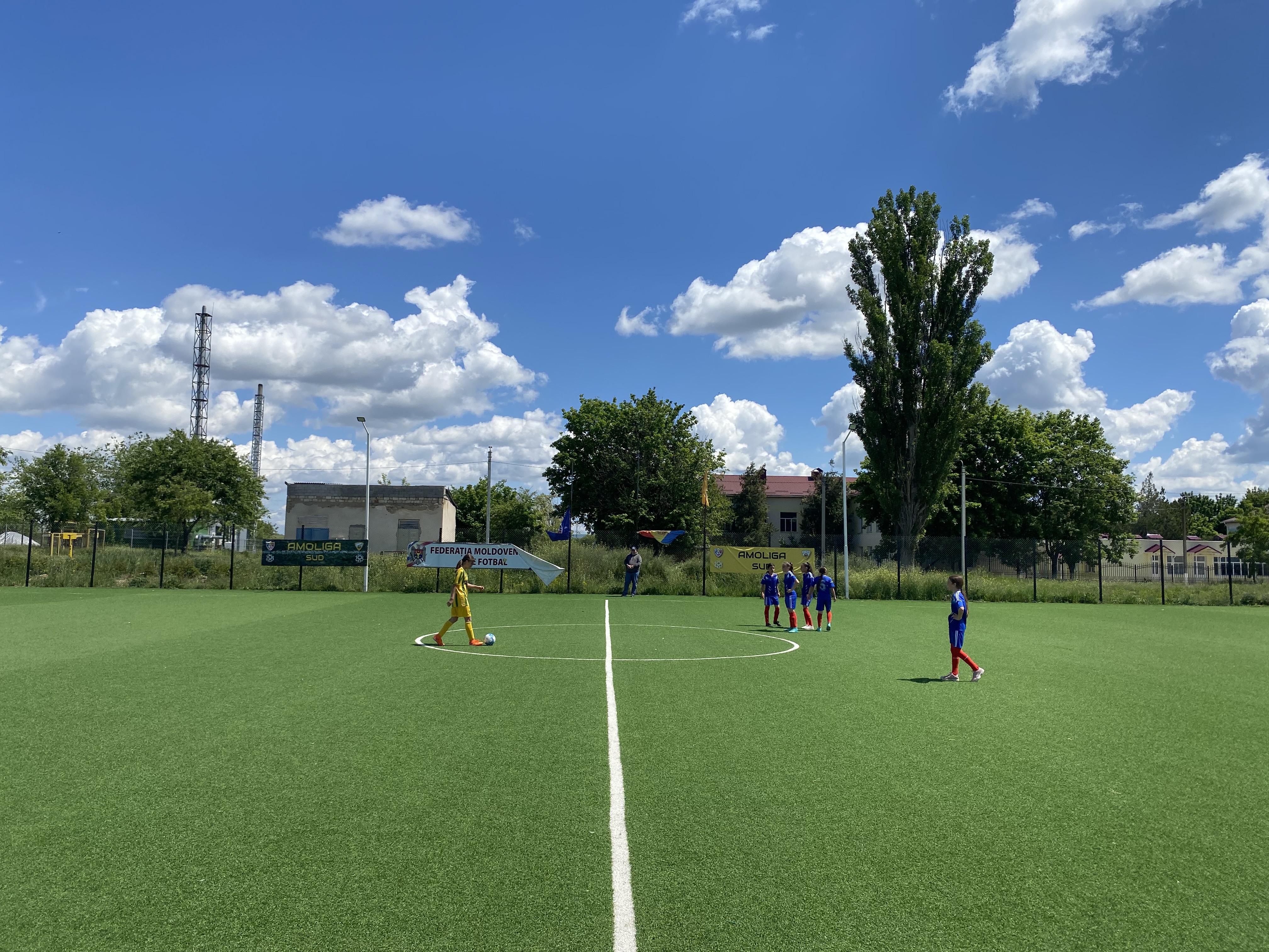 MD, Orasul Cantemir, Teren de fotbal cu iarba artificiala