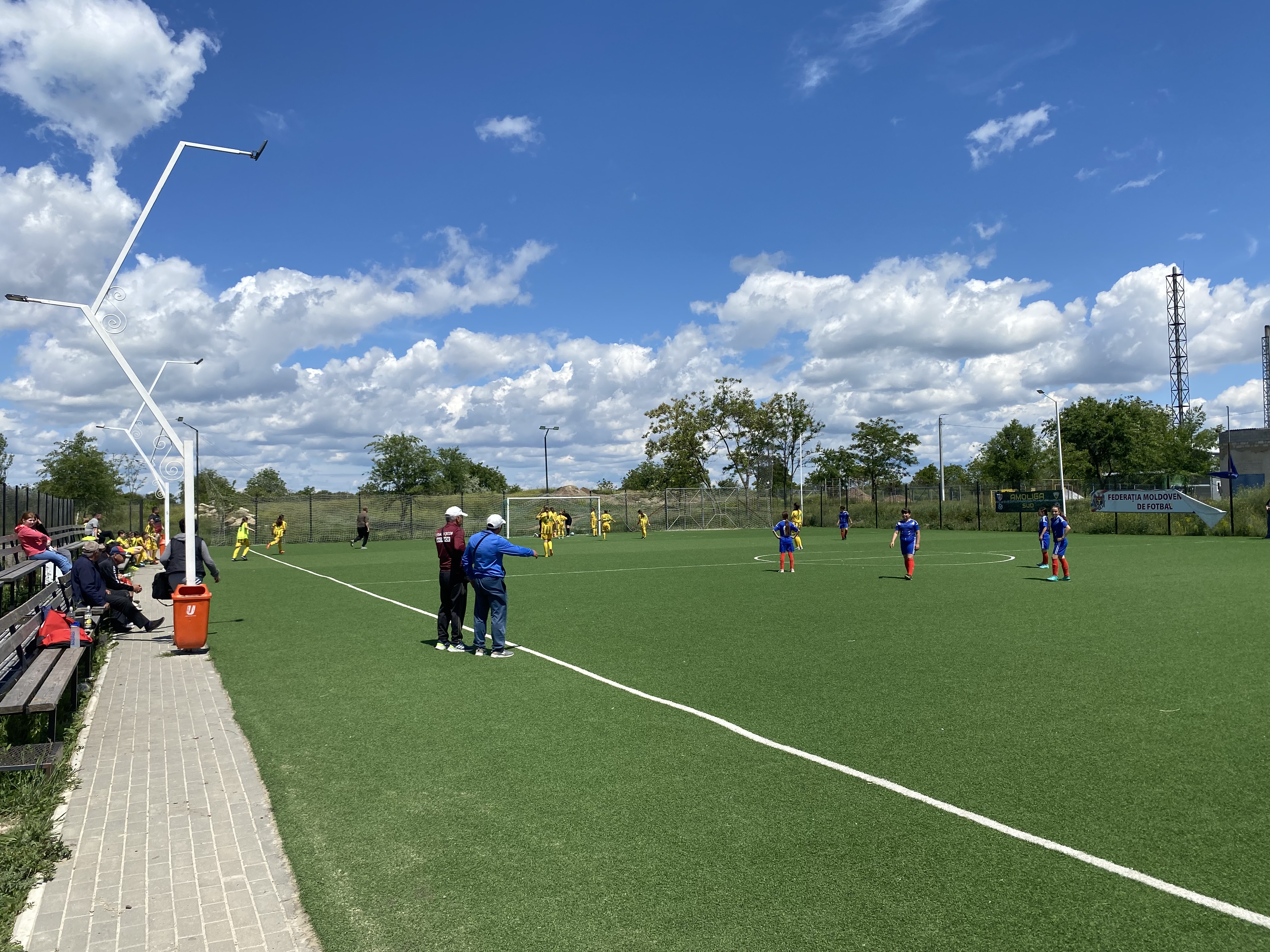 MD, Orasul Cantemir, Teren de fotbal cu iarba artificiala