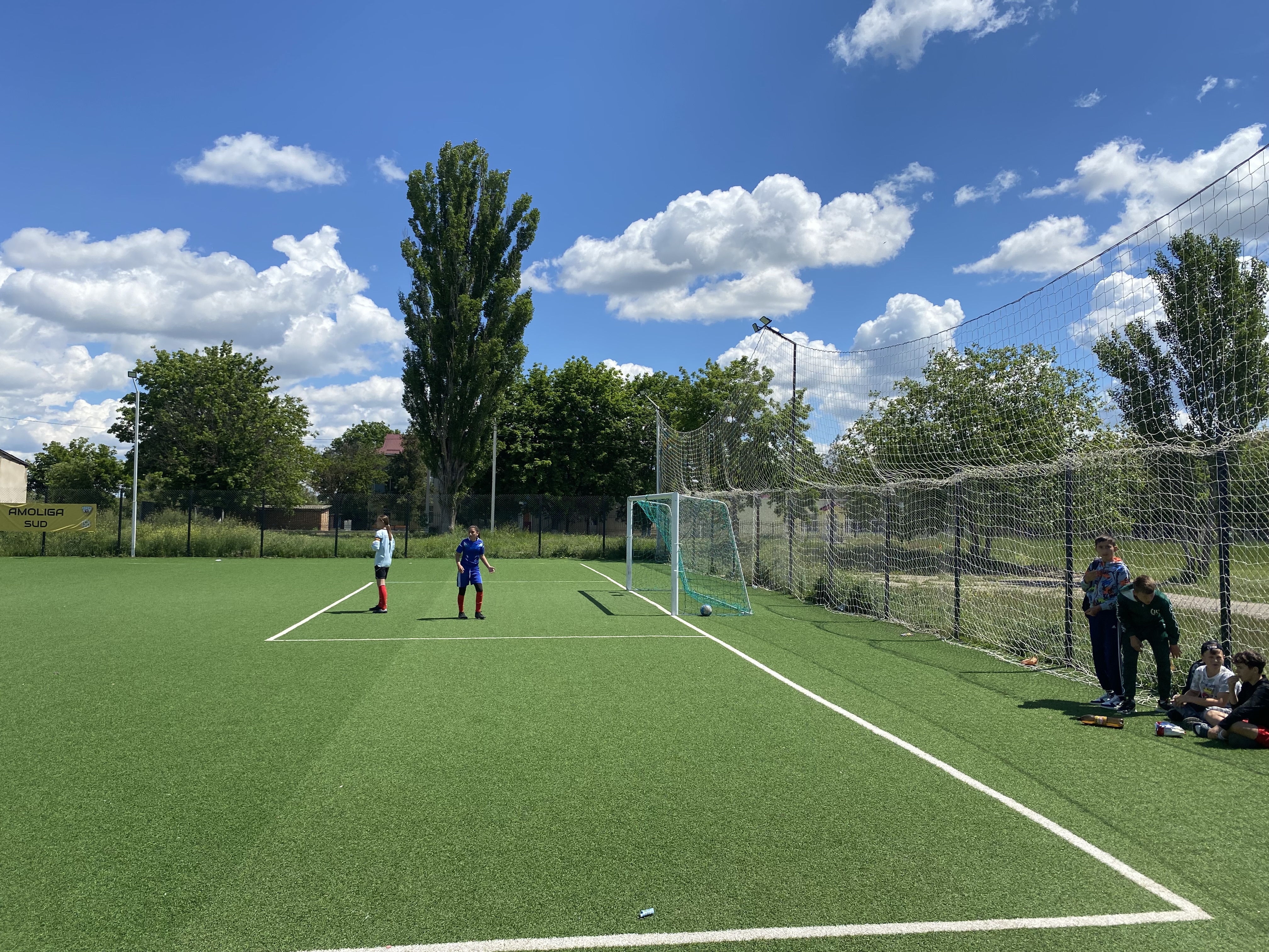 MD, Orasul Cantemir, Teren de fotbal cu iarba artificiala