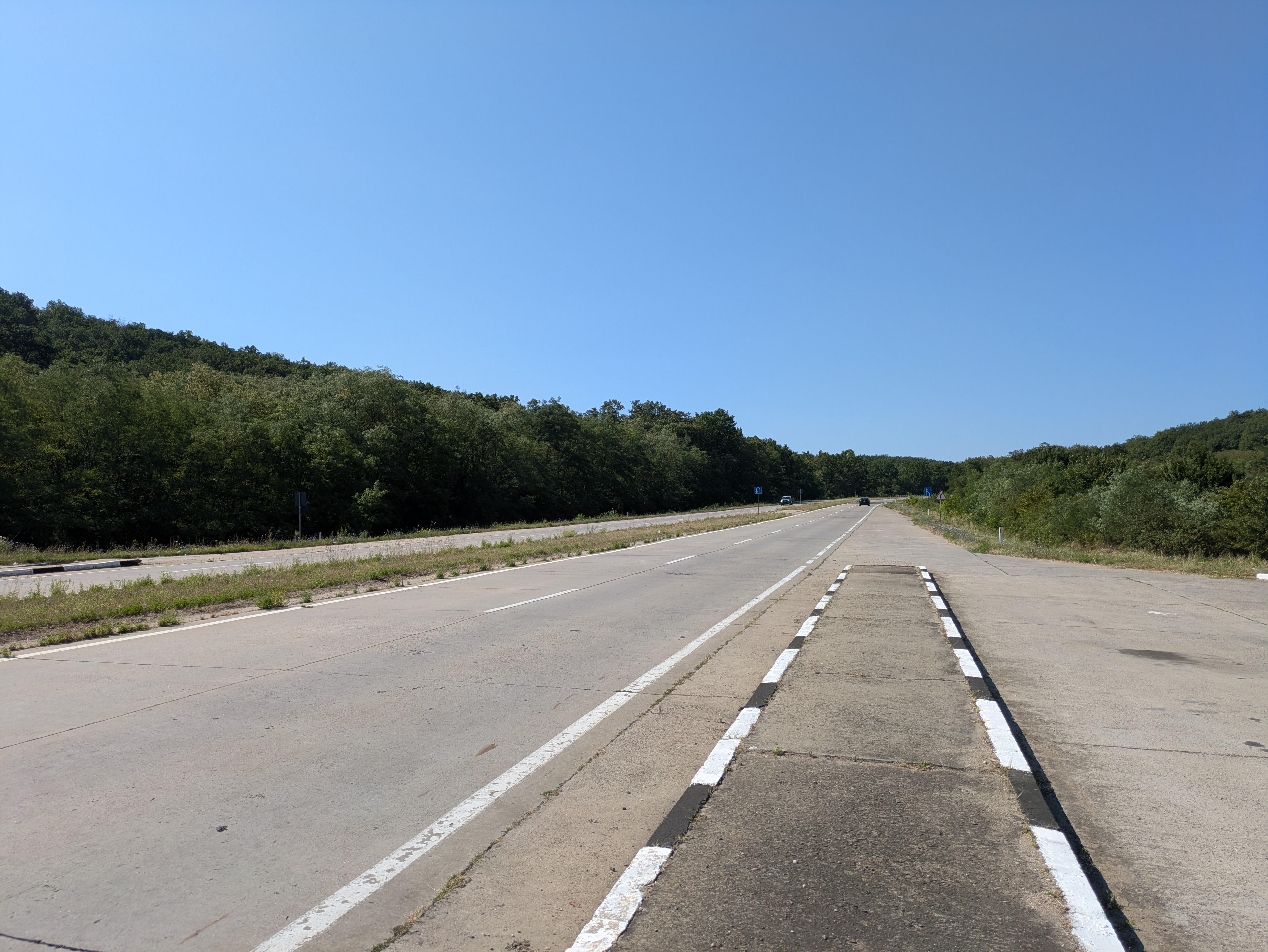 MD, Raionul Ialoveni, Satul Răzeni, Drumul Național M3 Chișinău Razeni 