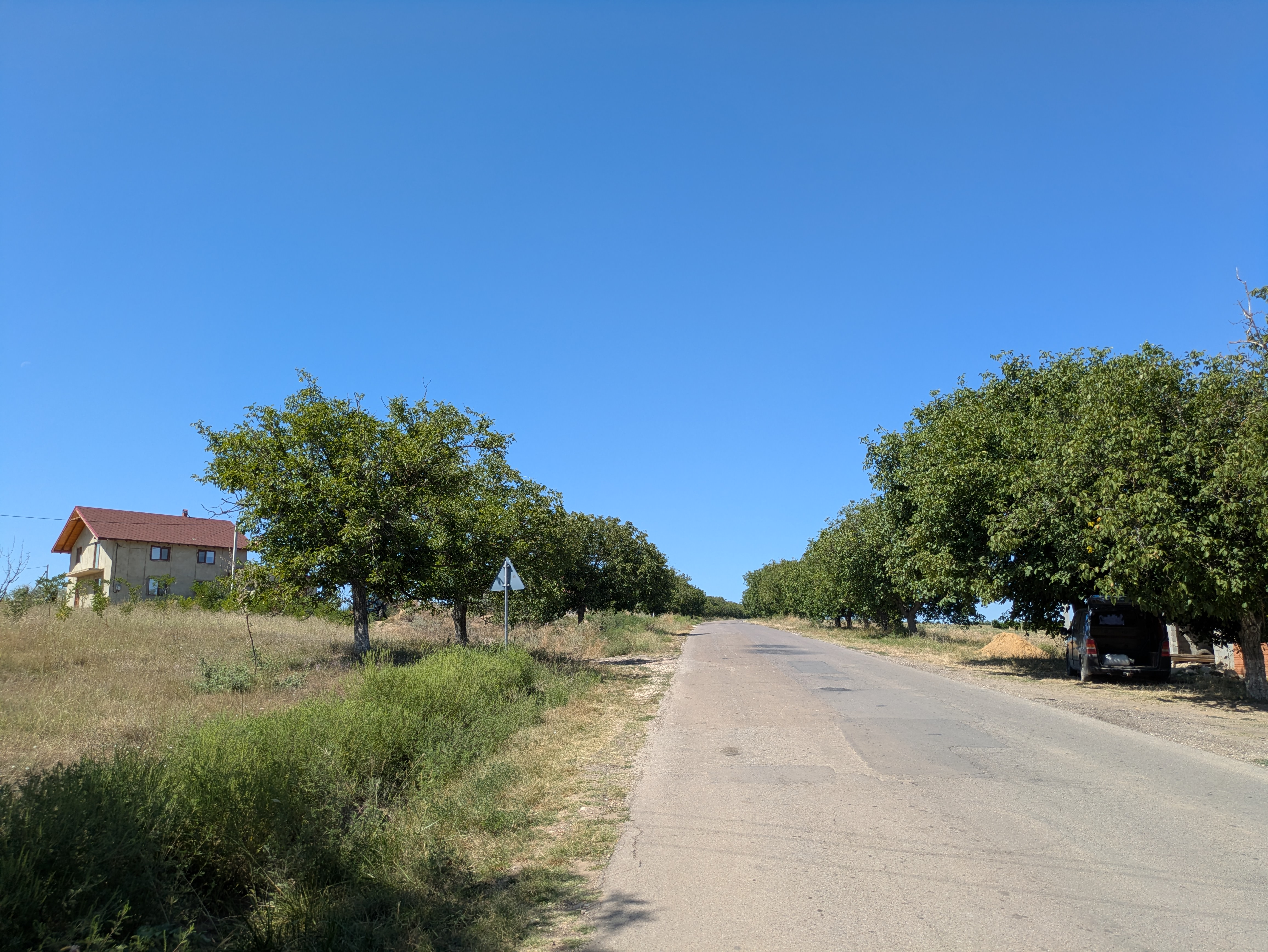 MD, Raionul Cantemir, Satul Tartaul, Drum la iesirea din satul Tartaul