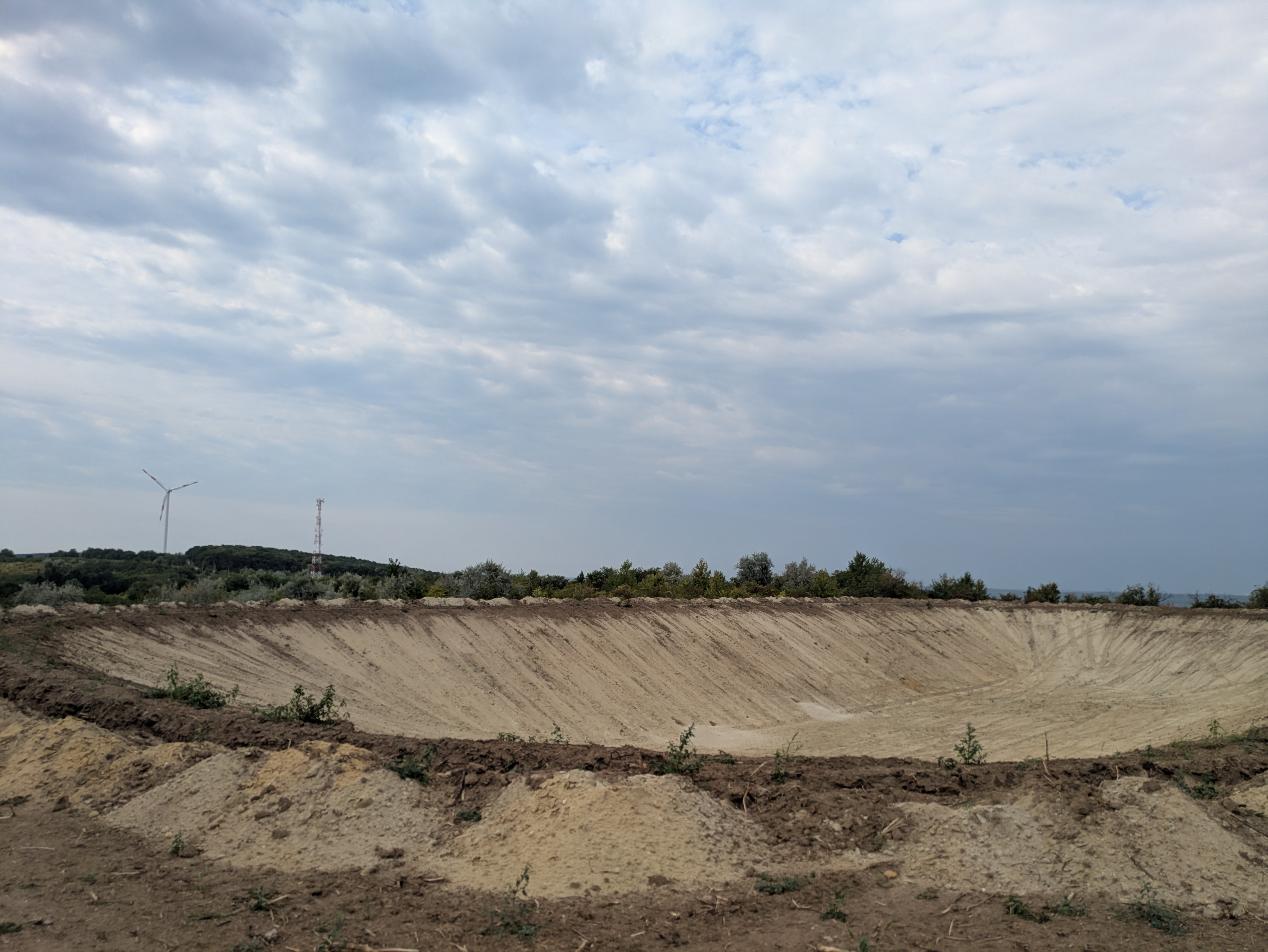 MD, District Ialoveni, Satul Pojareni, Iaz artificial in construcție 