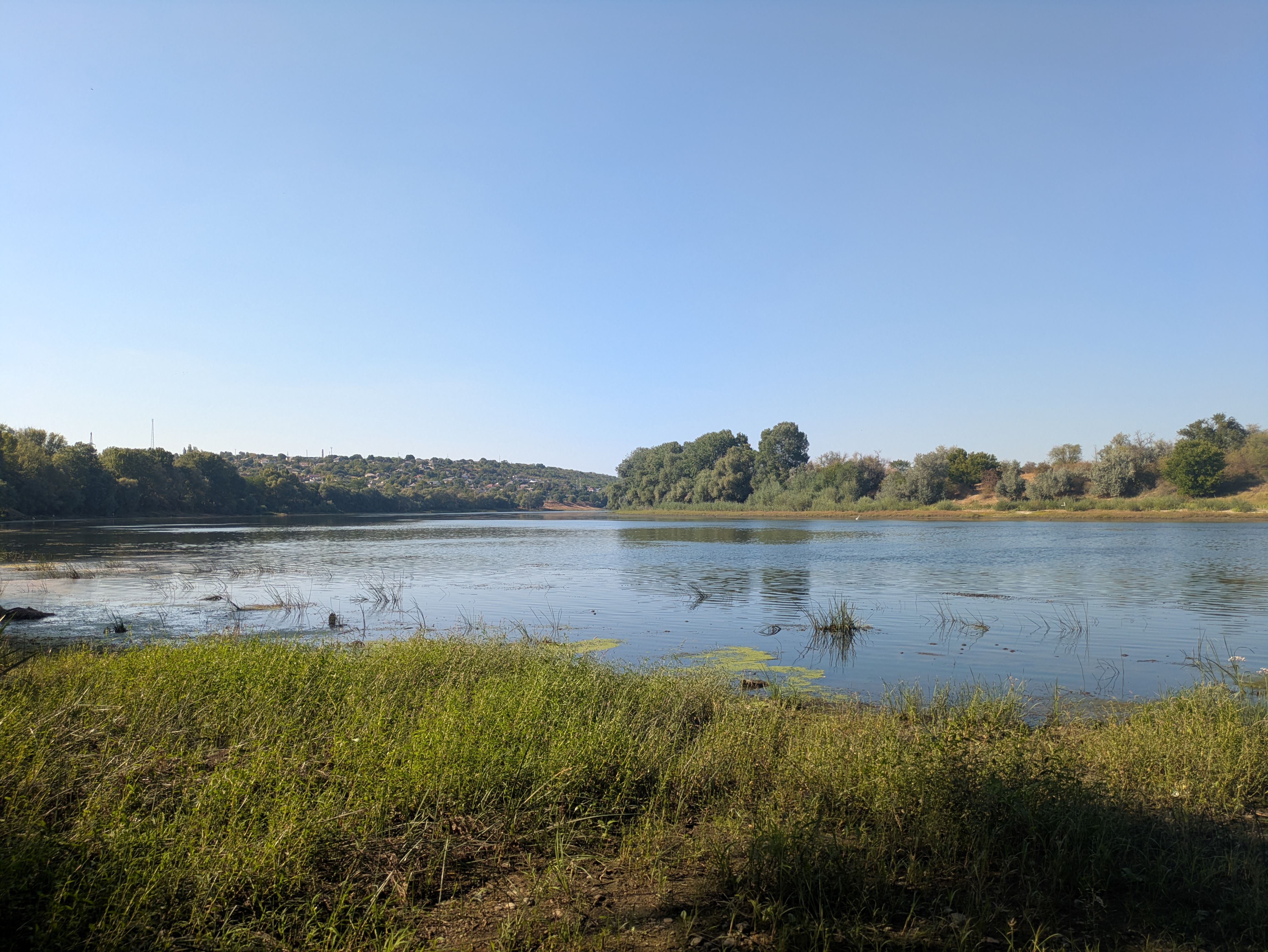 MD, Orasul Criuleni, Râul Nistru vedere spre Criuleni 