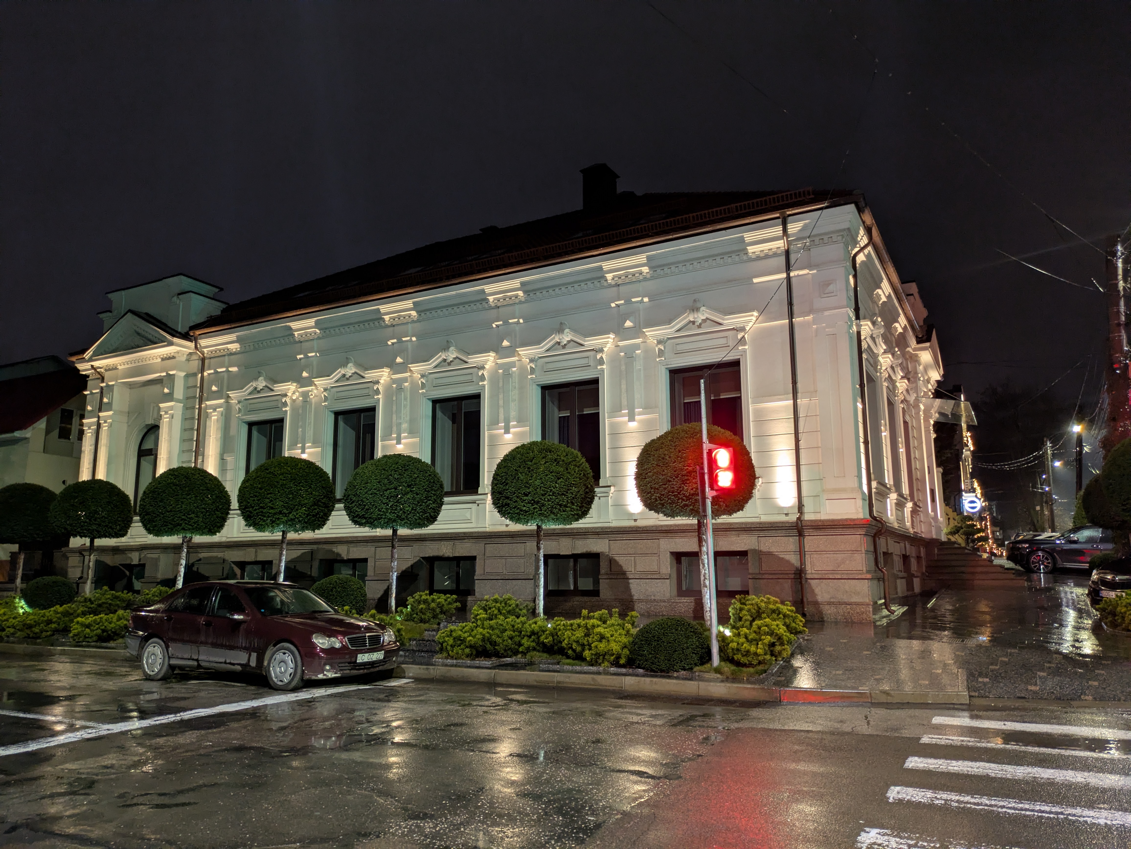 MD, Orasul Chişinău, Casa la intersecția străzilor Eminescu și Sciusev 