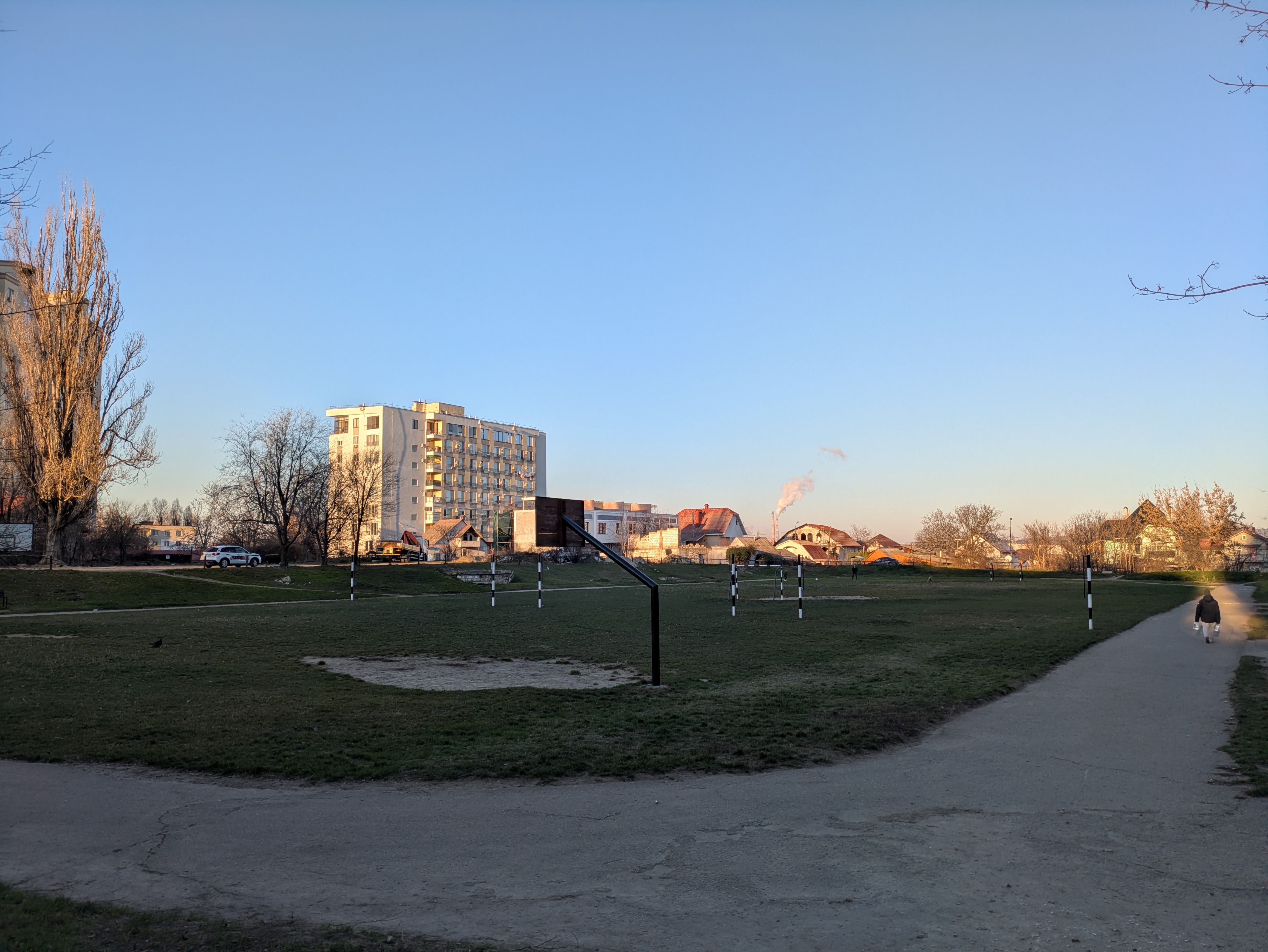 MD, Orasul Chişinău, Teren de fotbal la Colegiul de Transport