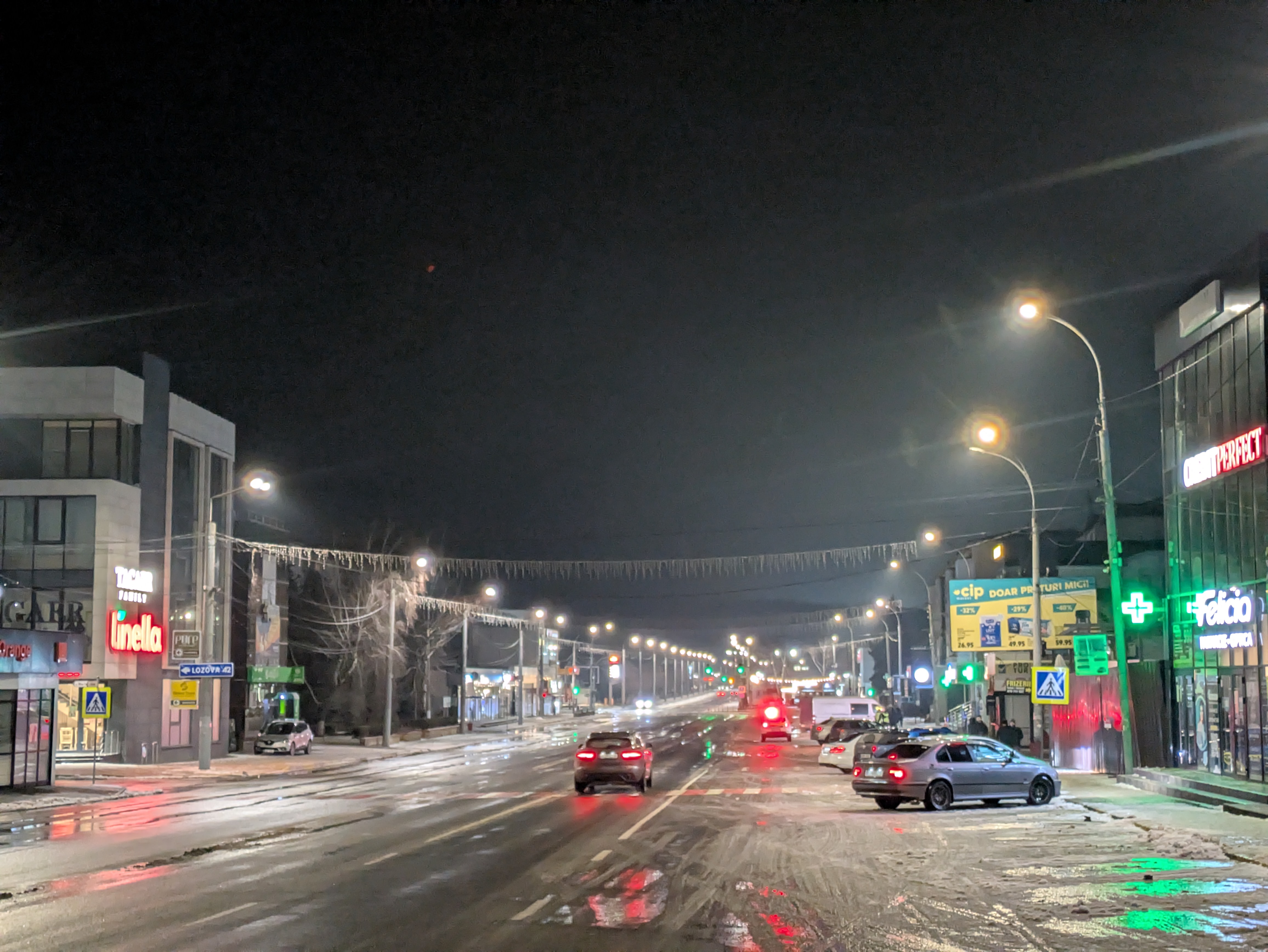 MD, Orasul Hînceşti, Linella, Credit Perfect, Farmacia Felicia