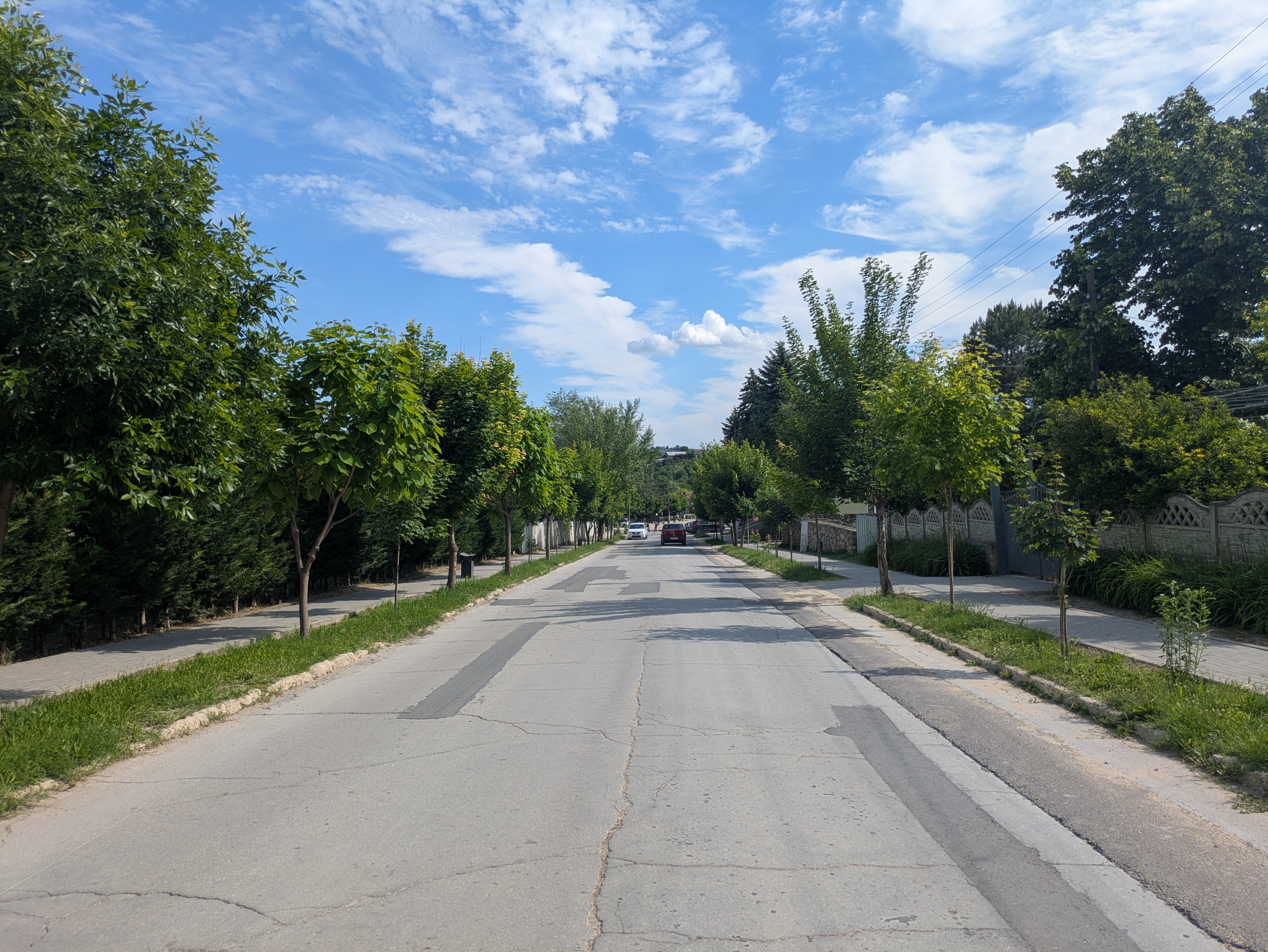 MD, Район Hincesti, Satul Lapusna, Drumul central in satul Lapusna