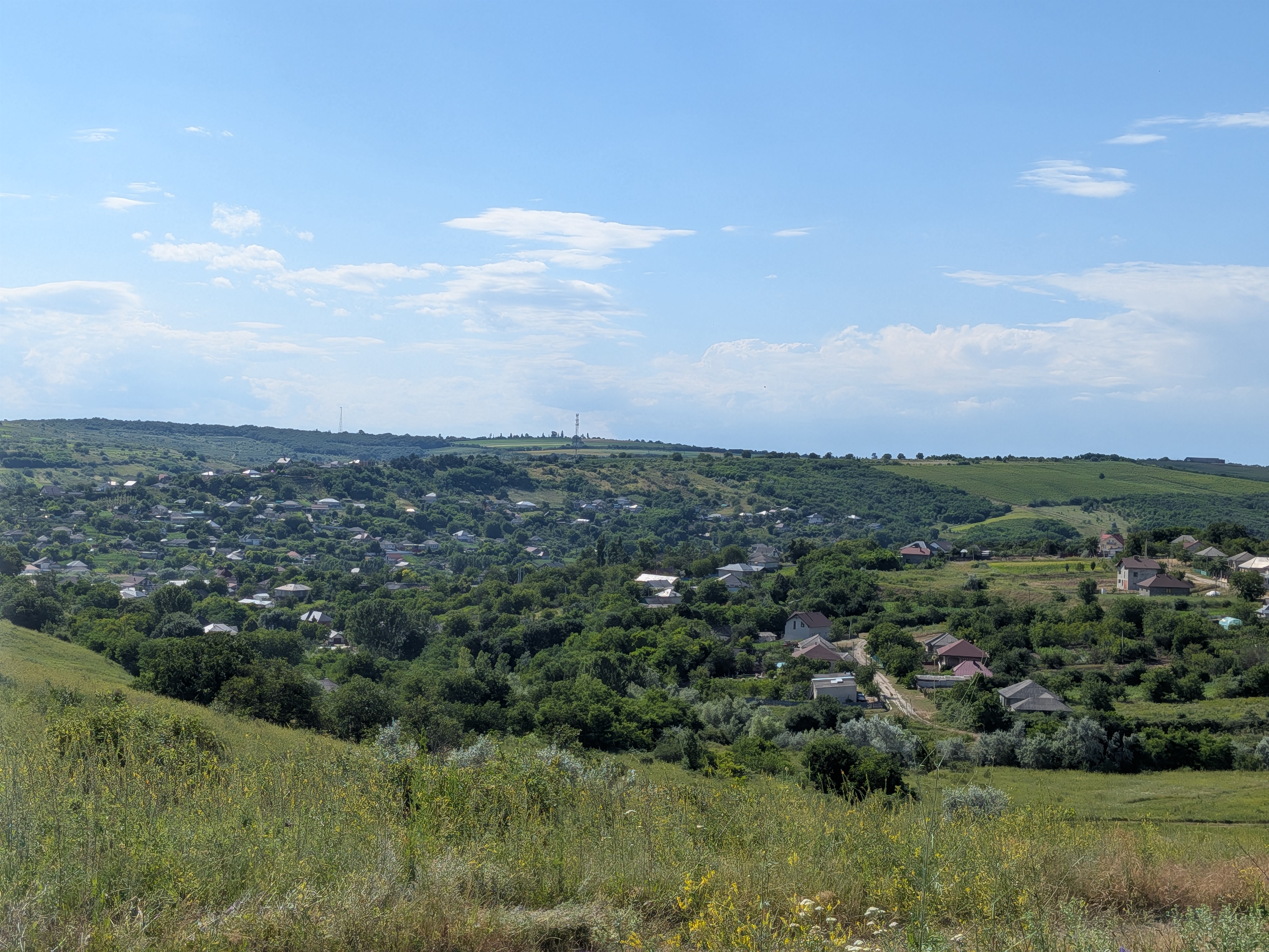 MD, Raionul Hînceşti, Satul Buţeni, Vedere spre satul Buteni de pe deal