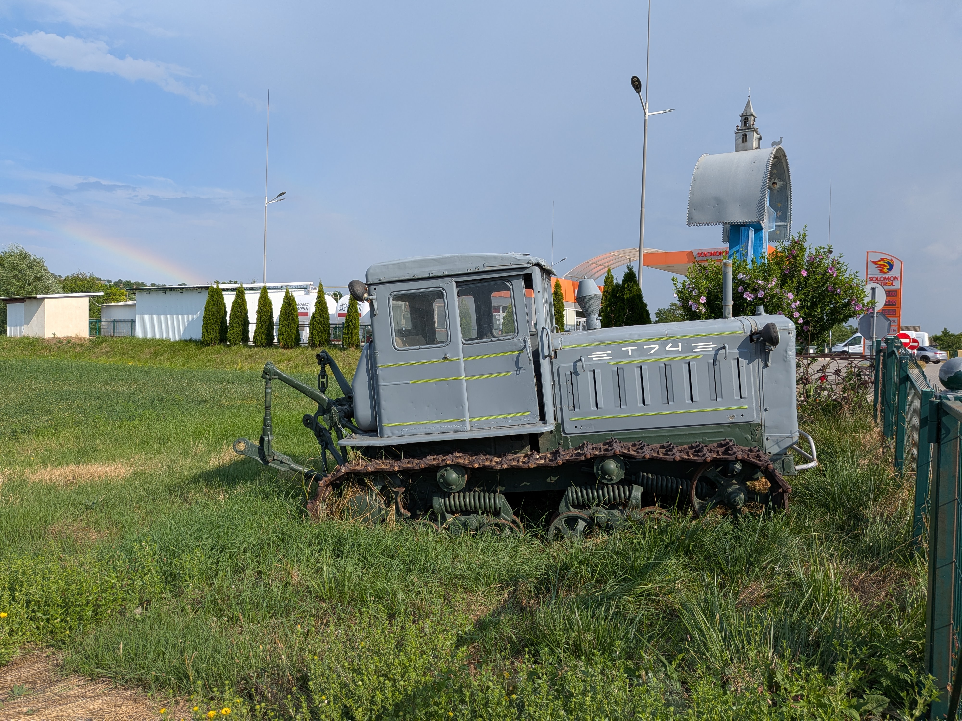 MD, Район Cimislia, Satul Satul Nou, Tractor T74 Monument