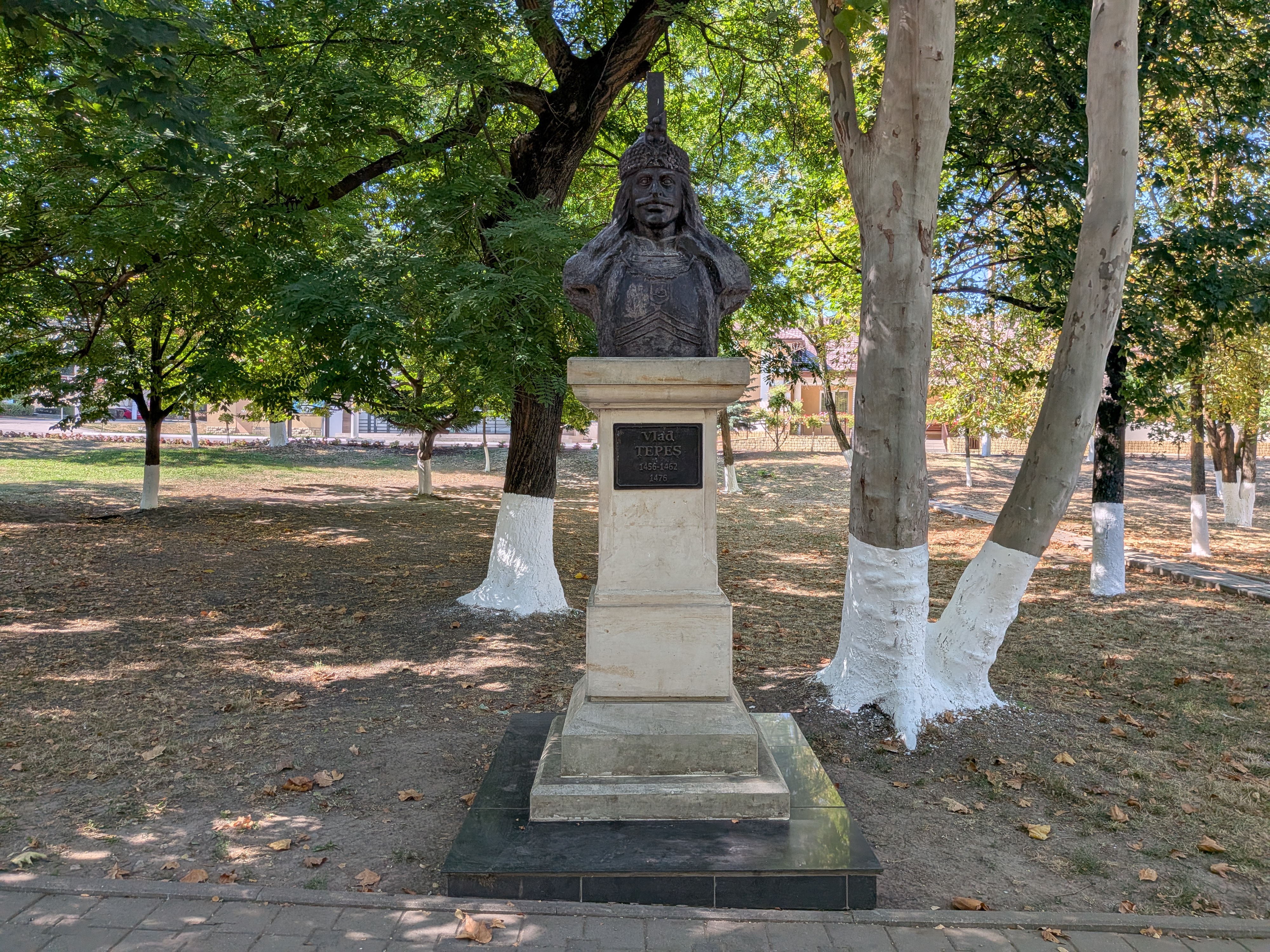 MD, Муниципалитет Chisinau, Orasul Cricova, Monument lui Vlad Tepes in Cricova