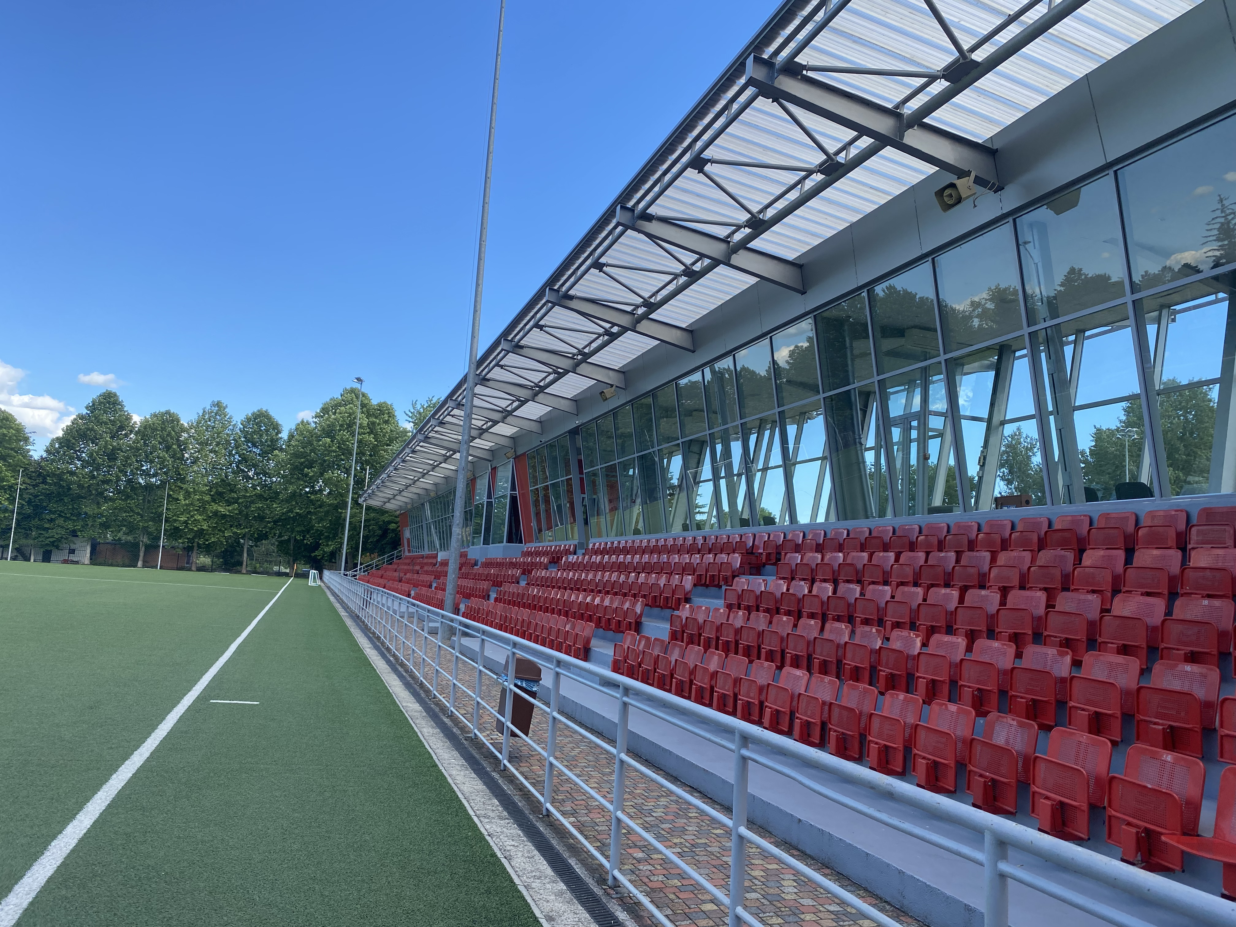 MD, Municipiul Chişinău, Orasul Vadul Lui Vodă, Teren de fotbal FMF, Scaune pentru spectatori