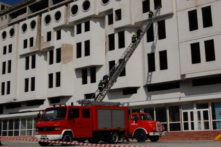 MD, Orasul Chisinau, Exerciţiu demonstrativ, Maşini de Pompieri, Pompieri în acţiune