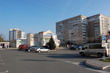 MD, Orasul Chisinau, Magazin Fidesco, Parcare