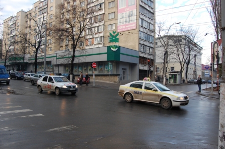 MD, Orasul Chisinau, Intersecția străzilor Pușkin cu Alexandru cel Bun