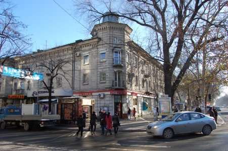 MD, Orasul Chisinau, Librăria Făt Frumos, Victoriabank, Eldorado