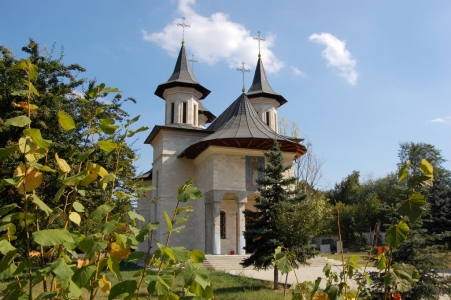 MD, Orasul Chişinău, Biserica la intersectia strazilor Decebal si Zelinschi