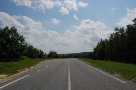 MD, Raionul Străşeni, Satul Lozova, Drumul M1 Chisinau - Leuseni la intersectia cu R44