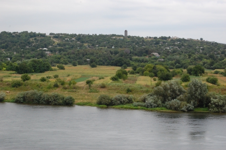 MD, Orasul Soroca, Vedere din cetate spre Ucraina satul Tsekynivka