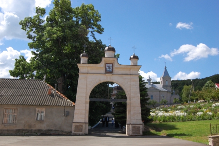 MD, Raionul Ialoveni, Satul Suruceni, Poarta de la Mănăstirea Suruceni