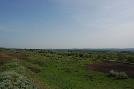 MD, Raionul Rîşcani, Satul Branişte, Drumul R57 vedere de pe movili