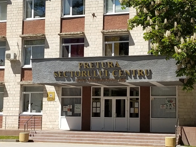 MD, Orasul Chişinău, Intrarea in casa Preturii Centru