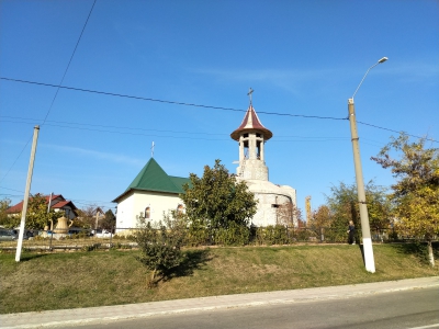 MD, Orasul Ialoveni, Biserica Parcul Sfatul Tarii