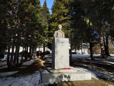RO, Monument lui Eminescu in Sinaia