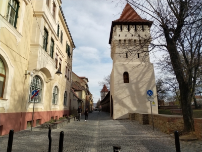 RO, Turnul Patrat si Zidul cetatii vechi din Sibiu