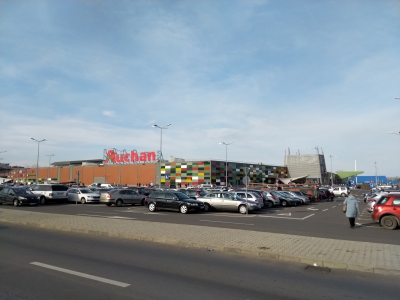 RO, Auchan la Coresi  in Brasov