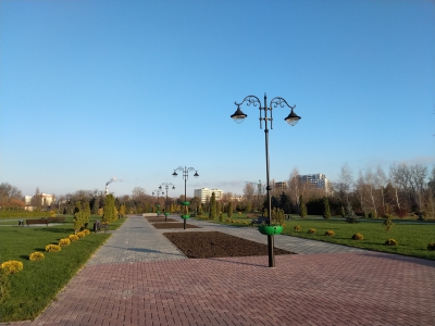 MD, Orasul Chişinău, Aleie iluminată la Dendrariu