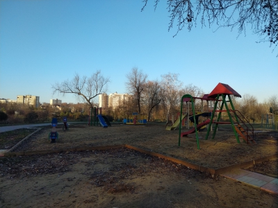 MD, Orasul Chişinău, Teren de joacă pentru copii la Dendrariu