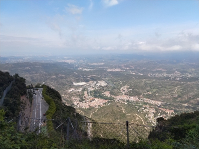 ES, Vedere de pe muntele Montserrat
