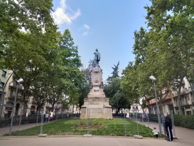 ES, Orasul Vechi in Barselona, Monument Anselm Clave