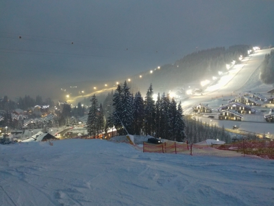 UA, Iluminare pârtiilor de ski