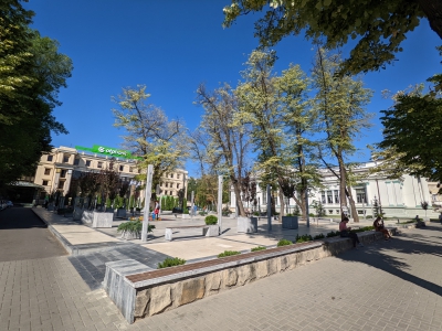 MD, Orasul Chişinău, Scuarul Mihai Eminescu după renovare