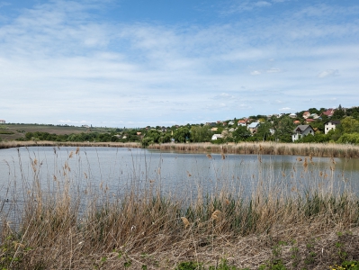 MD, Municipality Chisinau, Orasul Codru, Lacul Hîrtoapei, vedere spre Codru 