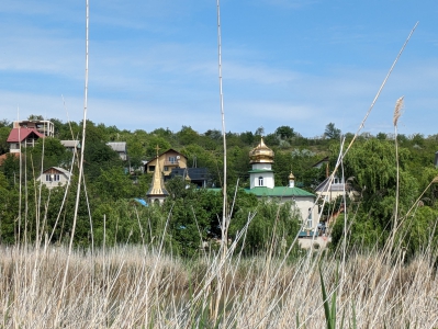 MD, Municipiul Chişinău, Orasul Codru, Biserică la lacul Hîrtoapei 