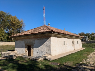 MD, Orasul Căuşeni, Biserica Adormirea maicii Domnului