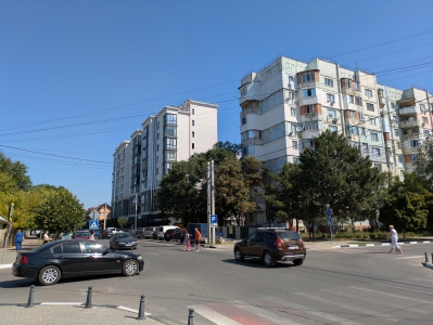 MD, Orasul Cahul, Intersectia strazilor Mihai Frunze si 31 August