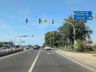 MD, Raionul Străşeni, Satul Roşcani, Drumul R1 la intersecția de la Roșcani 