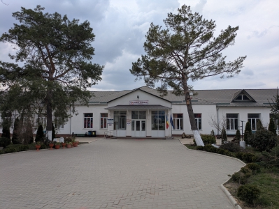 MD, Municipiul Chişinău, Satul Grătieşti, Liceul teoretic 