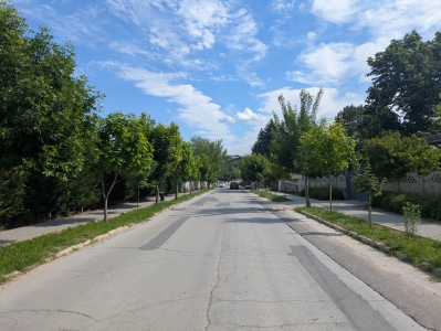 MD, Район Hincesti, Satul Lapusna, Drumul central in satul Lapusna