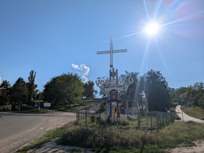 MD, Raionul Hînceşti, Satul Voinescu, Crucea la intrarea in satul Voinescu