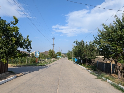 MD, Raionul Cimişlia, Satul Sagaidac, Drumul G122.1 betonat in centrul satului Sagaidac