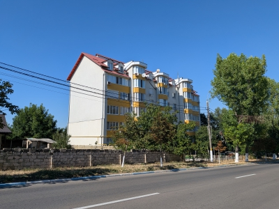 MD, Муниципалитет Chisinau, Orasul Cricova, Bloc de apartamente strada 31 August