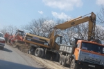Drumul, Traseul, Chisinau-Hincesti in reconstructie, excavator, autobasculanta kamaz, tractor, Comapnia Rutador, construtori