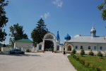 La poarta la Manastirea Frumoasa