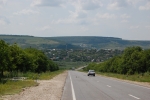 Drumul M1 Chisinau - Leuseni, vedere spre satul Suruceni